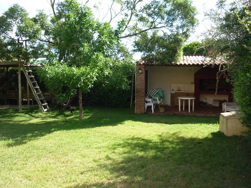 Casa en alquiler en Balneario Buenos Aires.